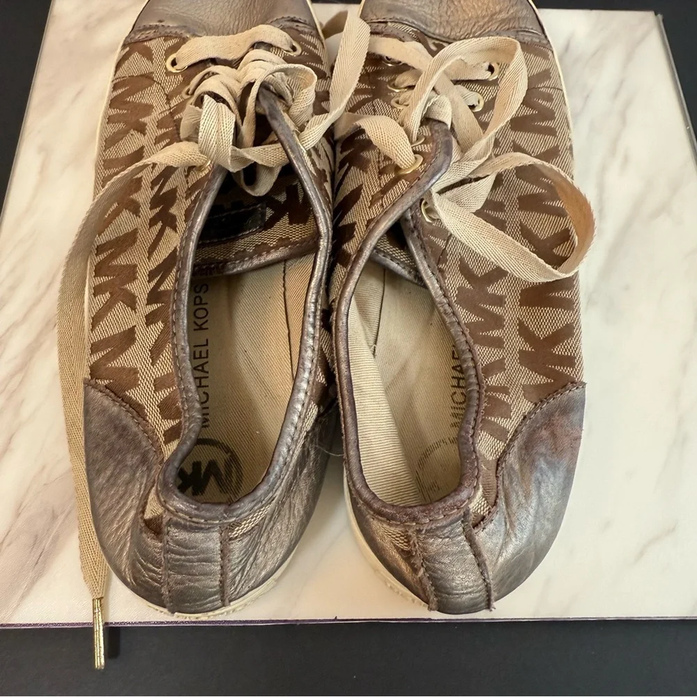 Michael Kors Brown Logo Metallic Toe Sneakers Size 9.5M